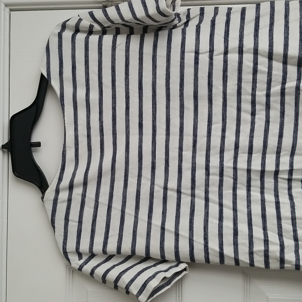 Old Navy Women's Stripe Top - Picture 8 of 8